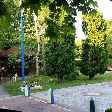 Motel Paradise Oryakhovo Eksteriør billede
