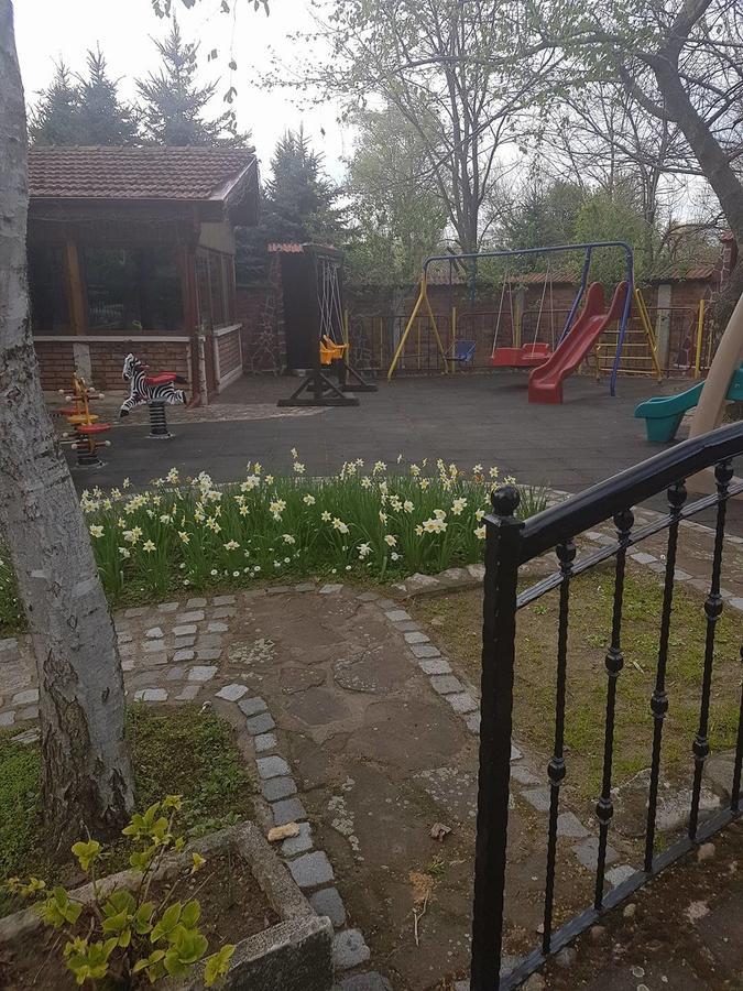 Motel Paradise Oryakhovo Eksteriør billede